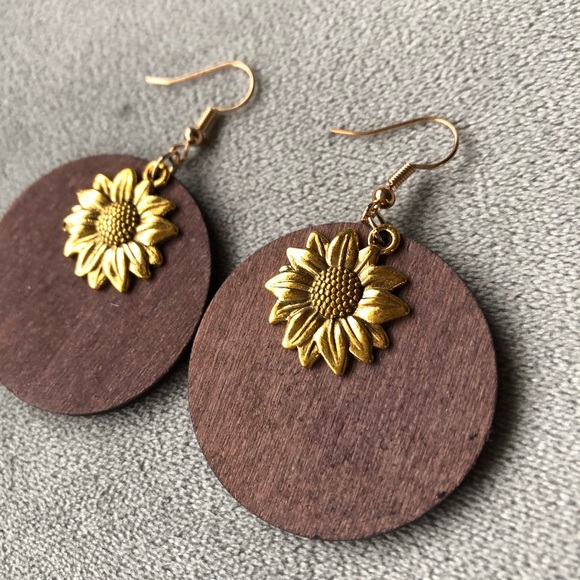 Jewelry - Wood Drop Earrings with Sunflower ~ Brand New!